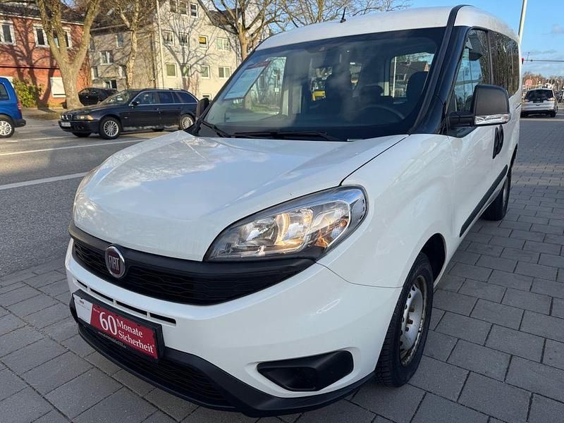 Gebraucht Fiat Doblò 105 PS (77 kW) 2017 Bianco banchisa/pack/canova/sa Van / Kleinbus