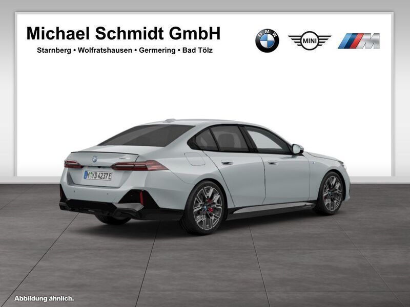 Gebraucht BMW i5 M Sport 250 kW (340 PS) 2024 Brooklyn grau Limousine