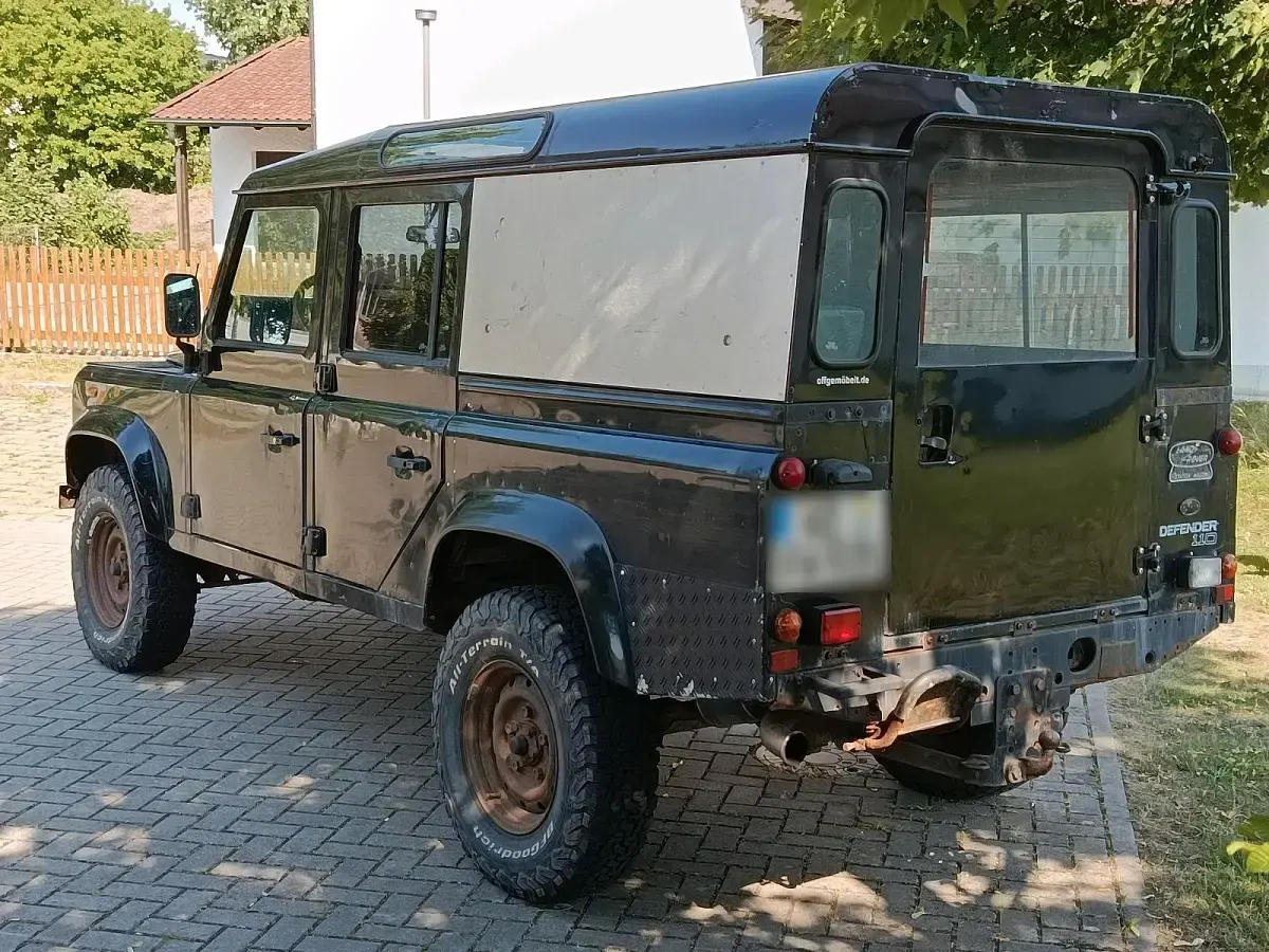 Gebraucht Land Rover Defender 122 PS (89 kW) 2000 Schwarz Van