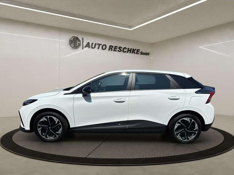Gebraucht MG MG4 EV 125 kW (170 PS) 2025 Dover white Kleinwagen