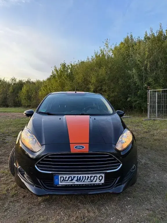 Gebraucht Ford Fiesta SYNC Edition 101 PS (74 kW) 2014 Schwarz Kleinwagen