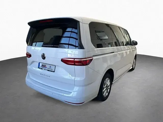 Nowe VW Multivan Life 150 KM (110 kW) 2026 Biały Minivan