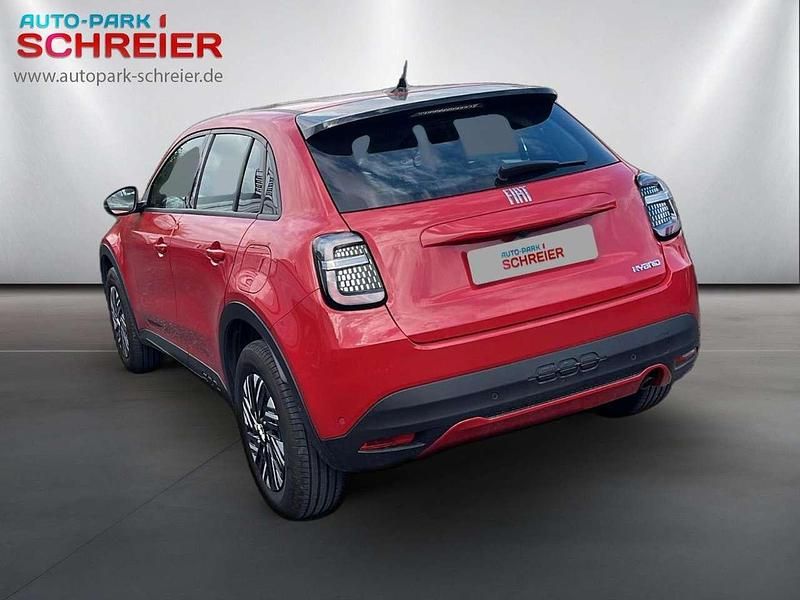 Gebraucht Fiat 600 101 PS (74 kW) 2024 Rot SUV