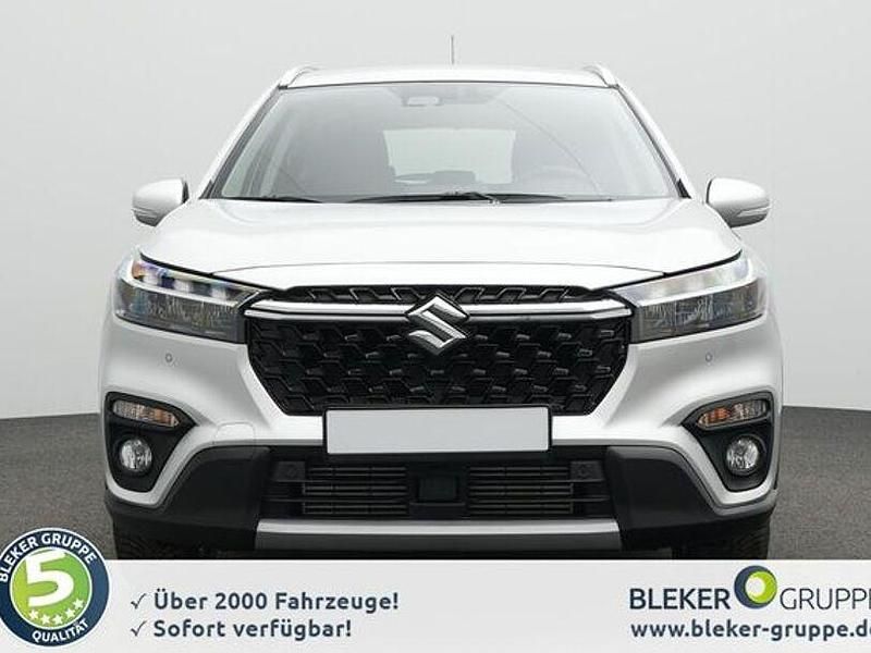 Silky silver metalli Gebraucht 2024 Suzuki SX4 S-Cross Comfort SUV | 21.590 € (Superpreis) - Bild 1/4