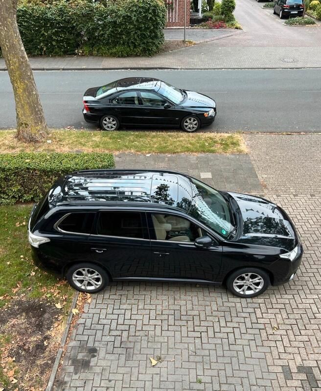 Schwarz Gebraucht 2012 Mitsubishi Outlander SUV | 8.900 € (Teuer) - Bild 1/4
