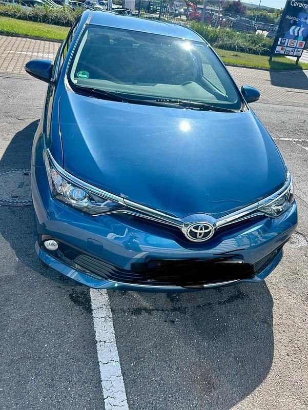 Gebraucht 2015 Toyota Auris Limousine | 11.000 € (Fairer Preis) - Bild 1/4
