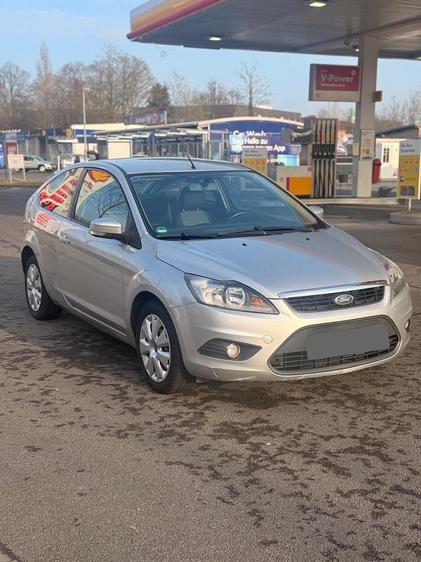 Grau Gebraucht 2008 Ford Focus Sport Kleinwagen | 1.700 € (Fairer Preis) - Bild 1/4