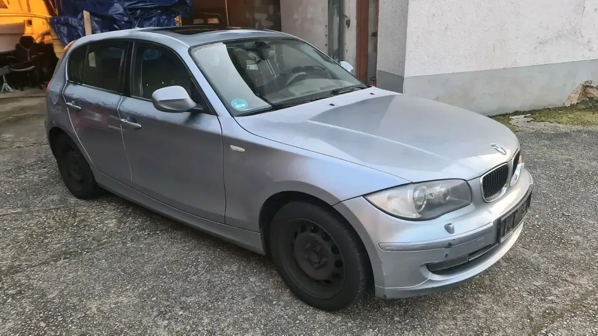 Używany BMW 116 122 KM (89 kW) 2011 Niebieski Hatchback