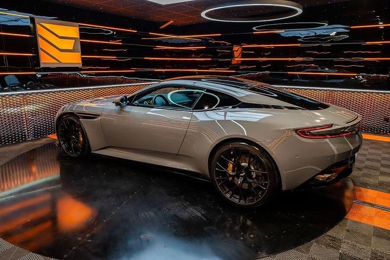 Gebraucht Aston Martin DB12 680 PS (500 kW) 2025 Grau