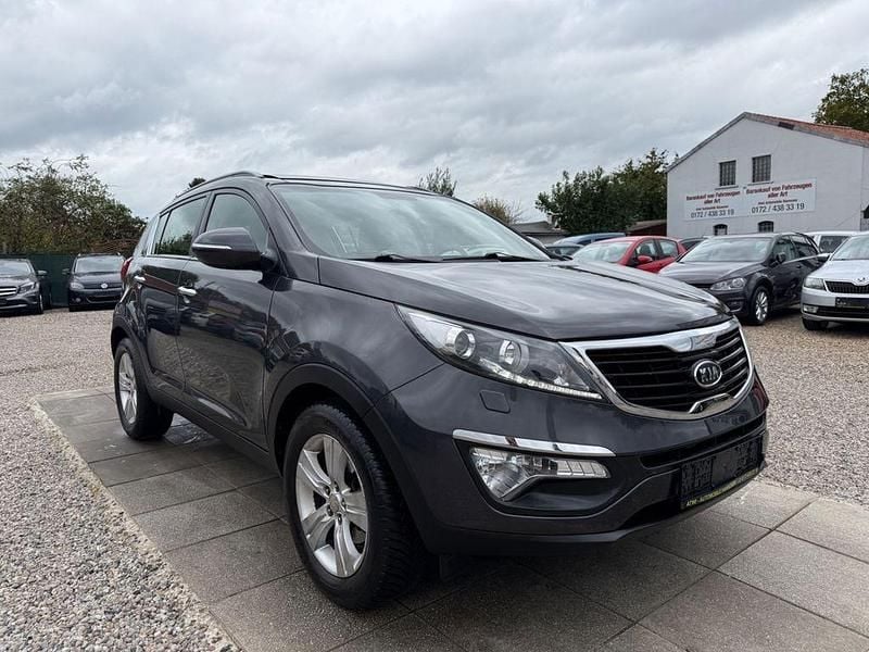 Grau Gebraucht 2012 Kia Sportage Sport SUV | 9.999 € (Guter Preis) - Bild 1/4