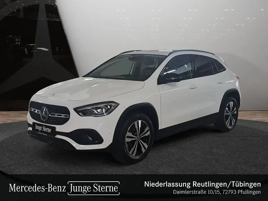 Gebraucht Mercedes GLA200 Progressive 163 PS (119 kW) 2023 Weiß SUV