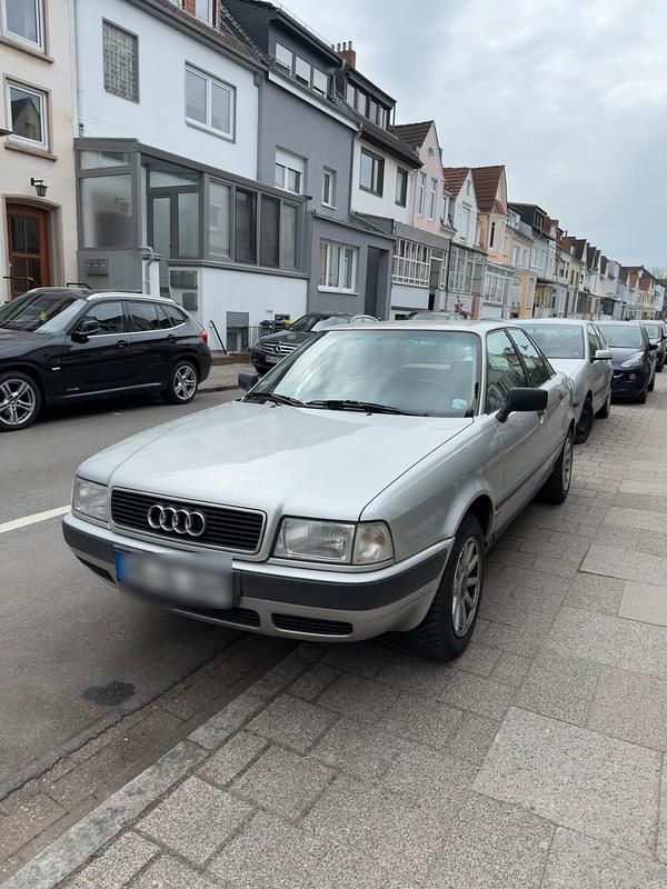 Second-hand Audi 80 90 CP (66 kW) 1994 Argintiu Berlinǎ