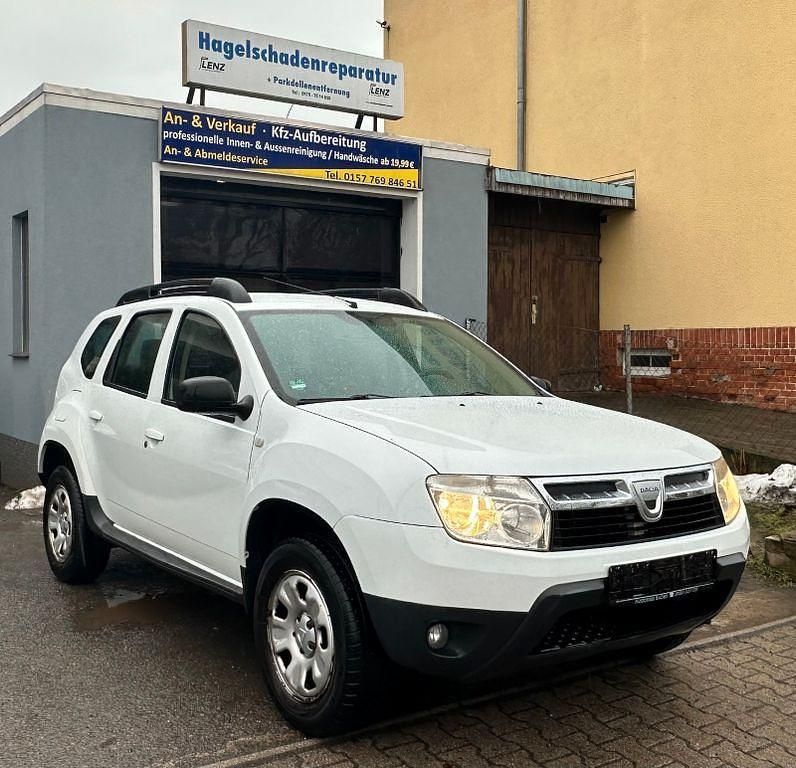 Gebraucht Dacia Duster Lauréate 105 PS (77 kW) 2011 Weiß SUV