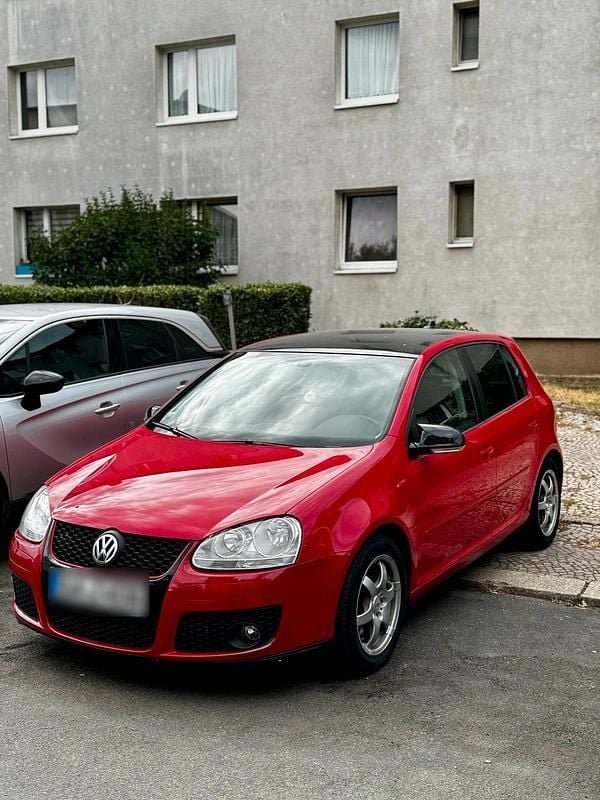 Rot Gebraucht 2008 VW Golf V Kleinwagen | 3.300 € (Teuer) - Bild 1/4