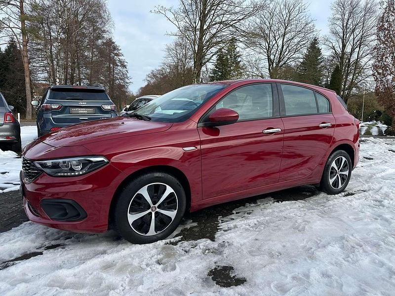 Gebraucht Fiat Tipo Lounge 120 PS (88 kW) 2017 Rosso 716/b Kleinwagen