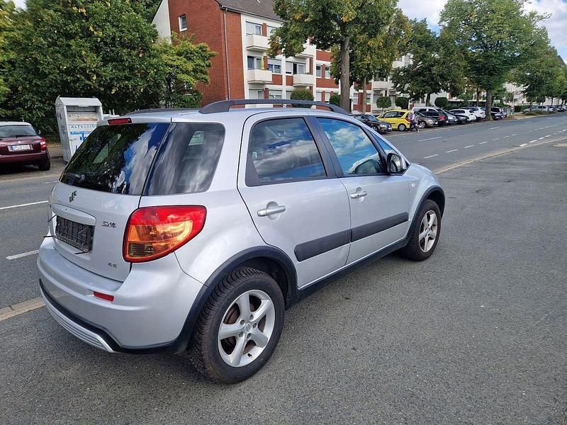 Gebraucht Suzuki SX4 Club 107 PS (78 kW) 2007 Silber Limousine