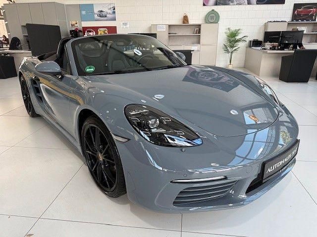 Grau Gebraucht 2024 Porsche Boxster Cabrio | 74.590 € (Teuer) - Bild 1/4