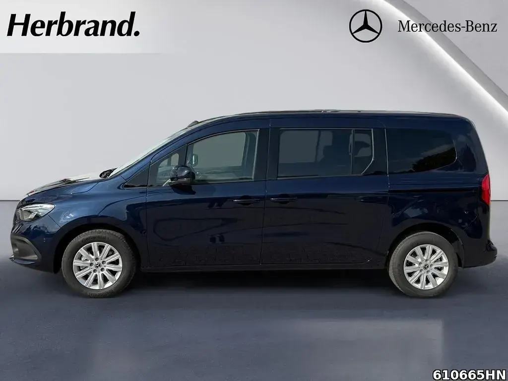 Gebraucht Mercedes T180 131 PS (96 kW) 2026 Blau Van / Kleinbus