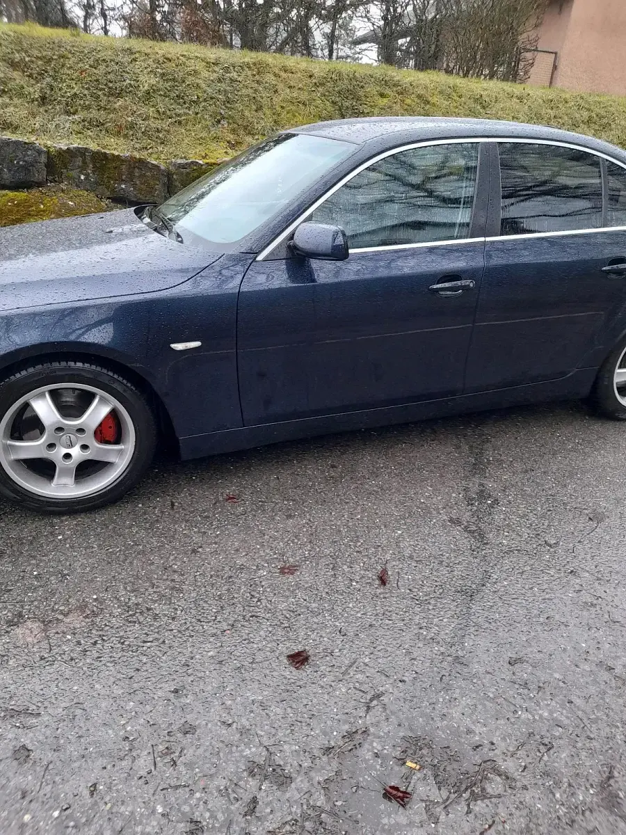 Gebraucht BMW 530 218 PS (160 kW) 2003 Blau Limousine