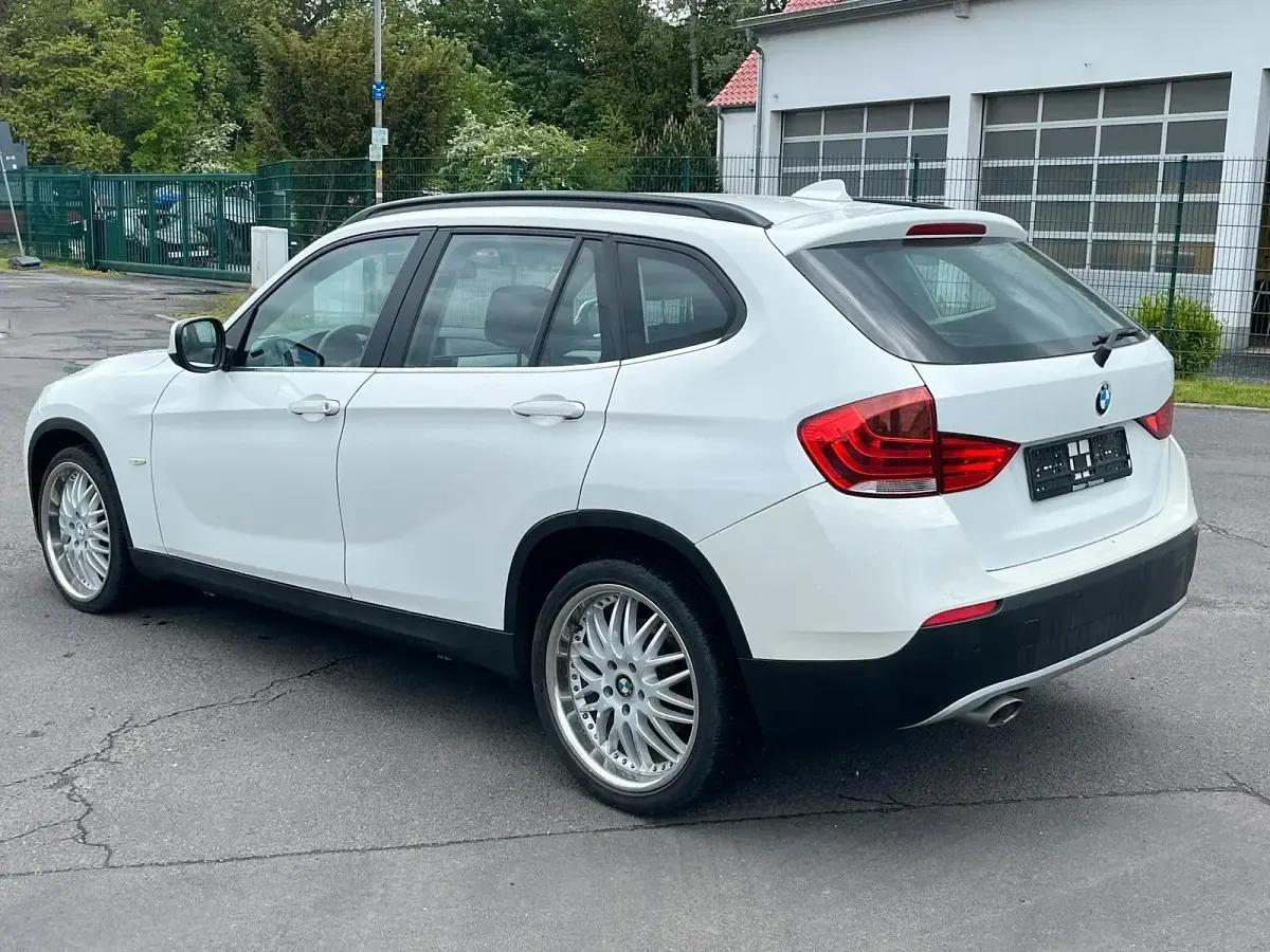 Gebraucht BMW X1 204 PS (150 kW) 2010 Weiß SUV