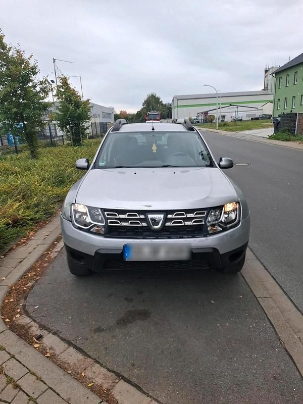 Beige Gebraucht 2014 Dacia Duster SUV | 6.850 € (Guter Preis) - Bild 1/4