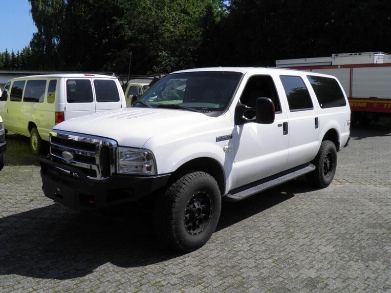 Weiß Gebraucht 2005 Ford Excursion SUV | 14.500 € - Bild 1/4