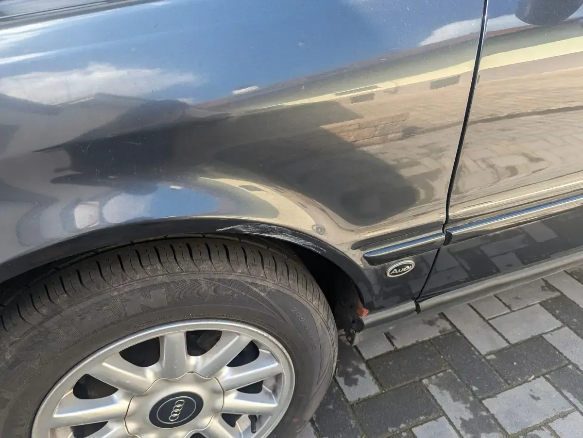 Gebraucht Audi 80 116 PS (85 kW) 1994 Schwarz Limousine