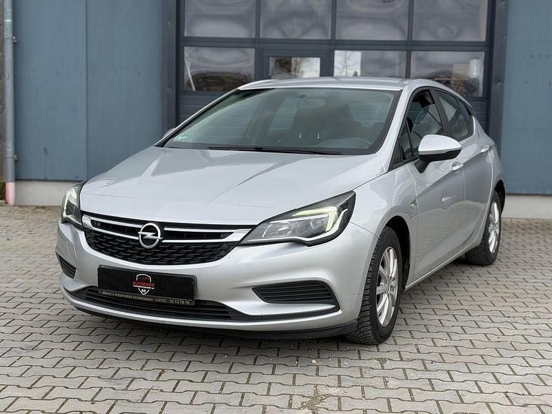 Gebraucht Opel Astra 95 PS (69 kW) 2017 Silber Limousine