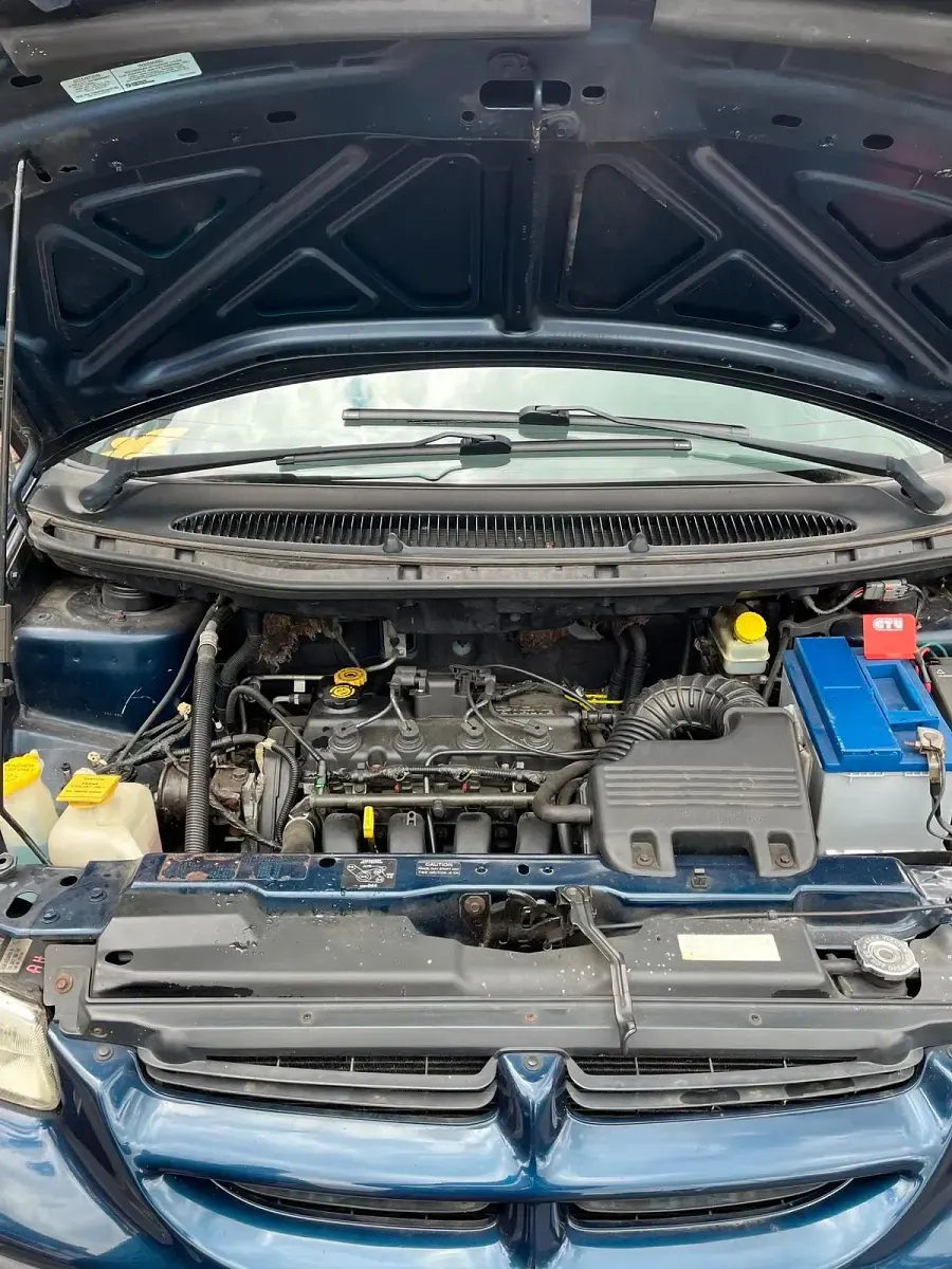 Gebraucht Chrysler Voyager 133 PS (97 kW) 2000 Blau Van / Kleinbus