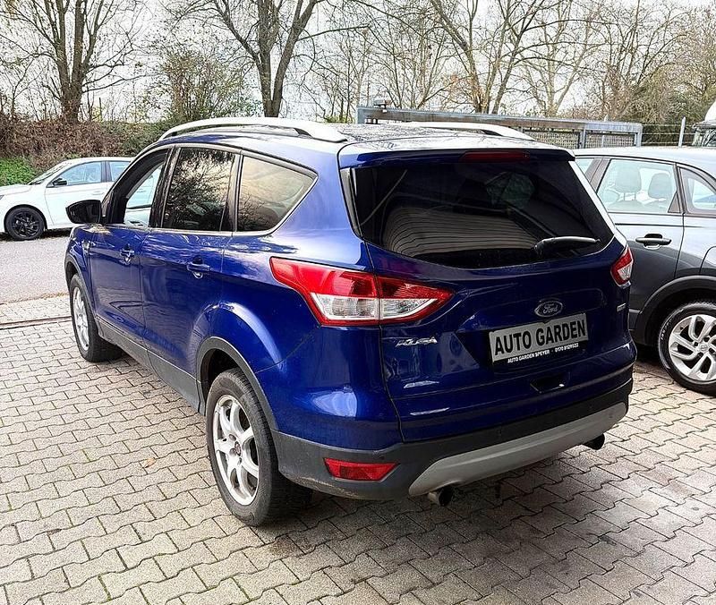 Gebraucht Ford Kuga Titanium 150 PS (110 kW) 2016 Blau SUV