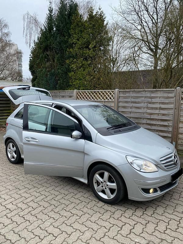 Gebraucht Mercedes B170 116 PS (85 kW) 2006 Silber Van / Kleinbus