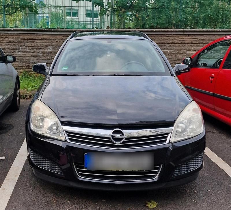 Schwarz Gebraucht 2007 Opel Astra Kombi | 1.550 € (Guter Preis) - Bild 1/4