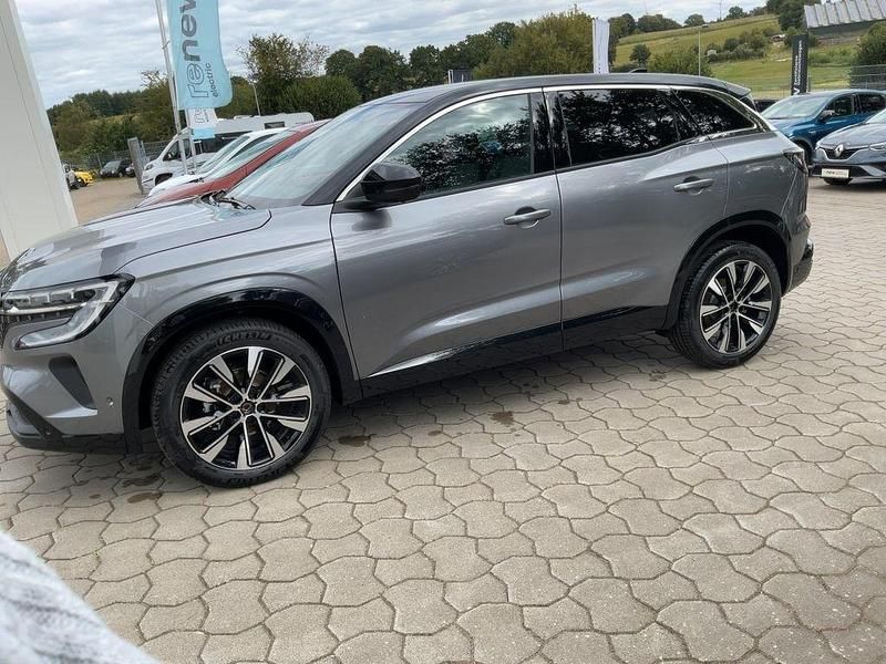 Neu Renault Austral Techno 158 PS (116 kW) 2025 Dolomitgrau, dach in bla SUV