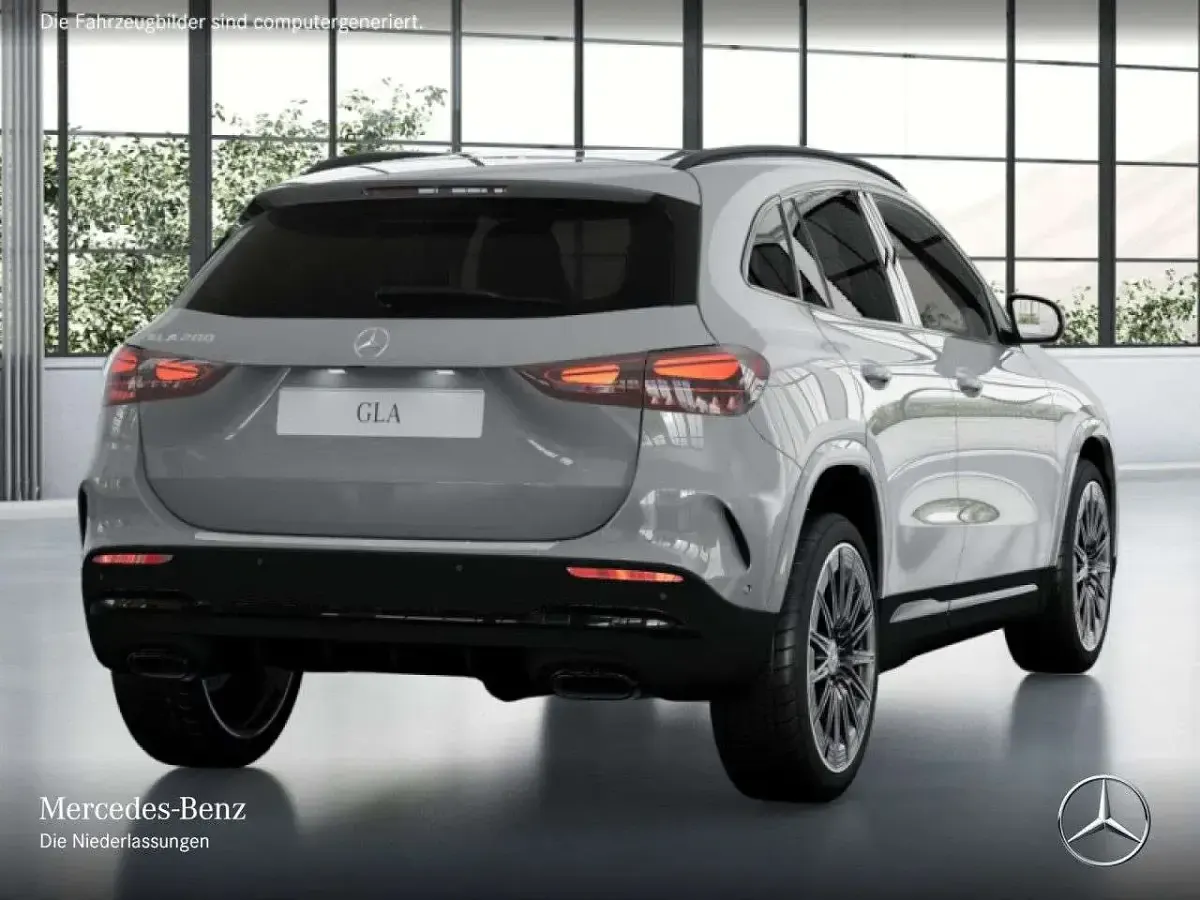 Gebraucht Mercedes GLA200 AMG 163 PS (119 kW) 2026 Grau SUV
