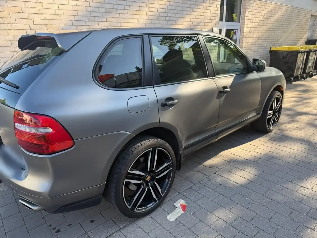 Gebraucht Porsche Cayenne 290 PS (213 kW) 2010 Grau SUV