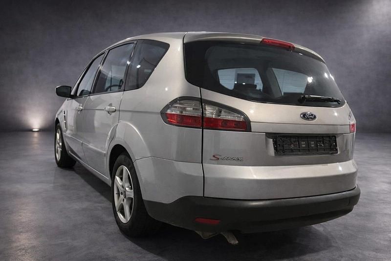 Gebraucht Ford S-MAX Titanium 145 PS (106 kW) 2008 Silber Van / Kleinbus