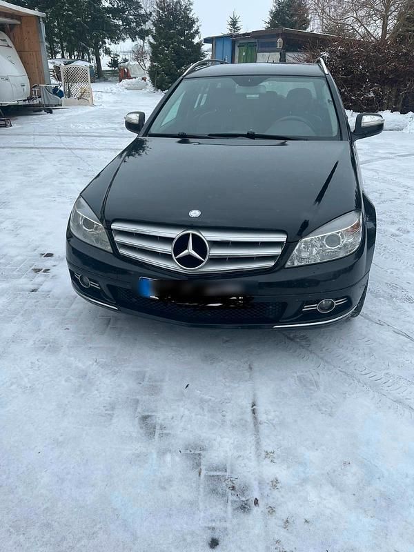 Schwarz Gebraucht 2008 Mercedes C220 Avantgarde Kombi | 4.199 € (Guter Preis) - Bild 1/4
