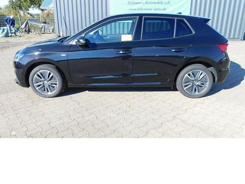 Schwarzmagicmet f9r (metallic) Gebraucht 2023 Skoda Fabia Kleinwagen | 17.390 € (Fairer Preis) - Bild 1/4