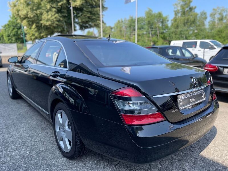 Gebraucht Mercedes S500 387 PS (284 kW) 2006 Schwarz Limousine