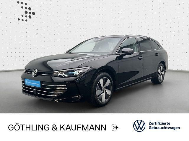 Grenadillschwarz metallic Gebraucht 2025 VW Passat Business Kombi | 34.260 € (Superpreis) - Bild 1/3