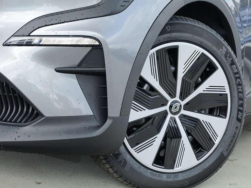 Używany Renault Megane E-Tech Evolution 96 kW (131 KM) 2023 Szary Sedan/Limuzyna