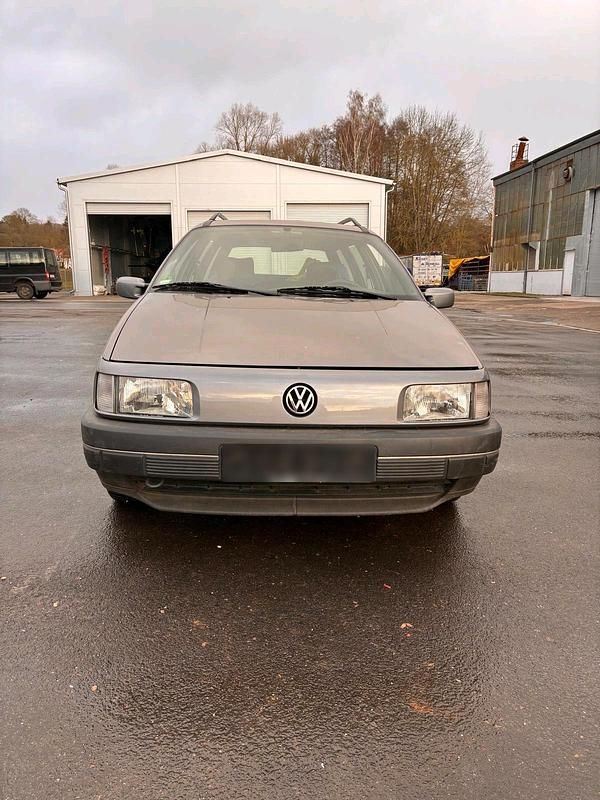 Gebraucht VW Passat 75 PS (55 kW) 1993 Grau Kombi