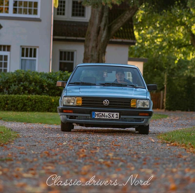 Second-hand VW Passat 90 CP (66 kW) 1987 Albastru Berlinǎ