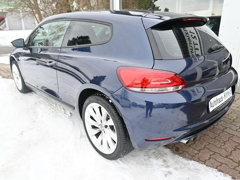 Gebraucht VW Scirocco Sportline 122 PS (89 kW) 2011 Dunkelblaumet. Coupé