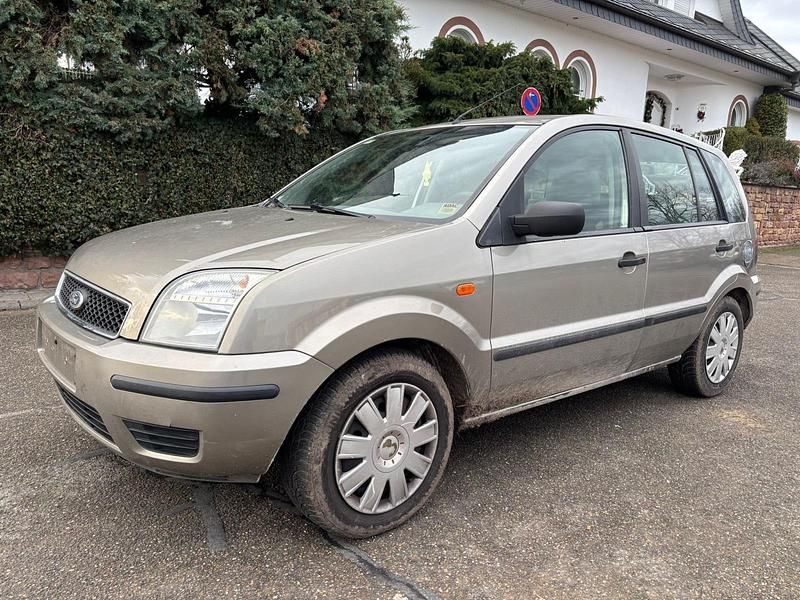 Grau Gebraucht 2003 Ford Fusion Kleinwagen | 1.950 € (Guter Preis) - Bild 1/4