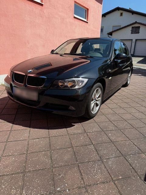 Schwarz Gebraucht 2005 BMW 318 Limousine | 1.200 € (Superpreis) - Bild 1/4