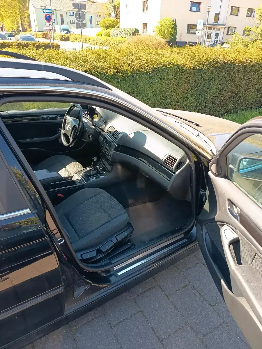 Second-hand BMW 320 170 CP (125 kW) 2001 Negru Break