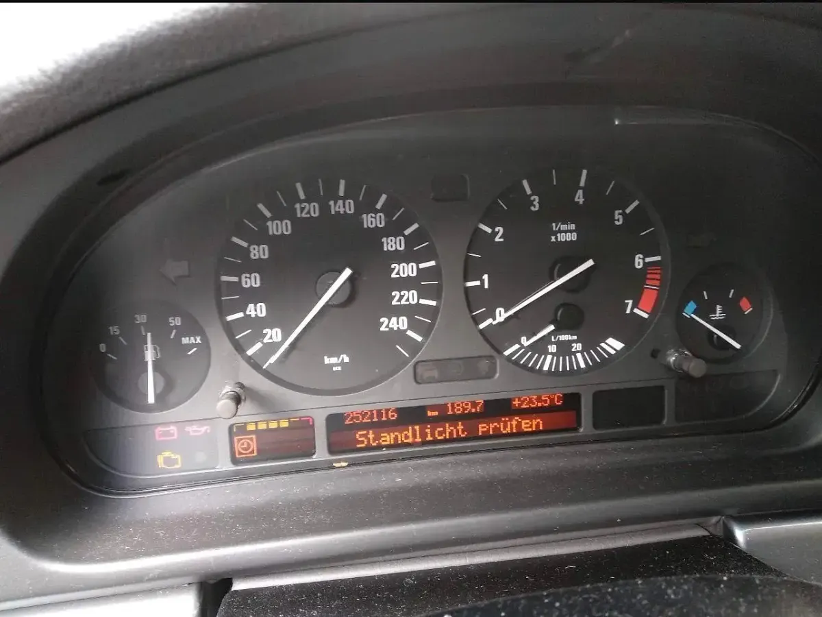 Gebraucht BMW 520 170 PS (125 kW) 2002 Blau Kombi