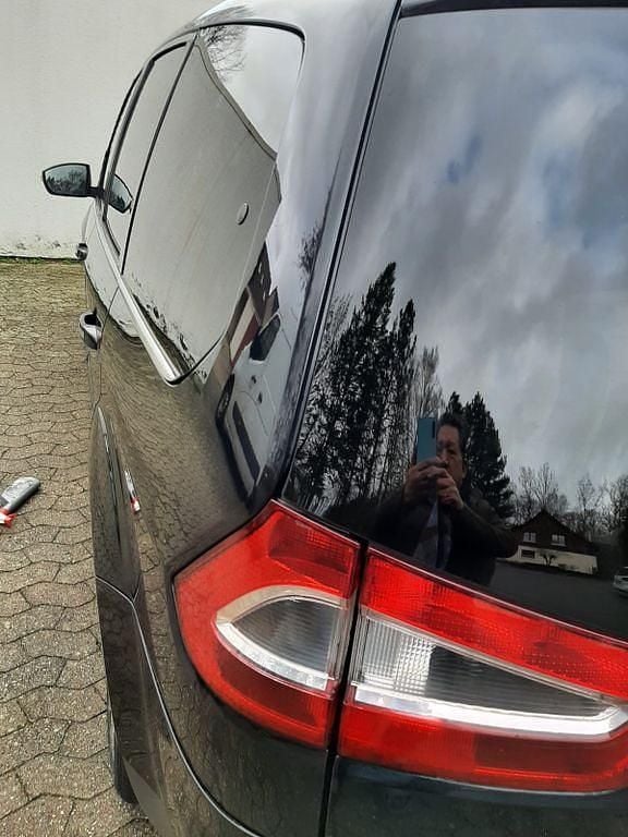 Gebraucht Ford Galaxy Trend 140 PS (102 kW) 2010 Schwarz Van / Kleinbus