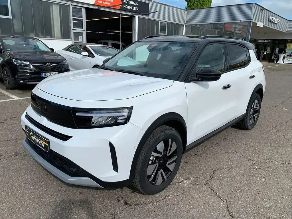 Neu Opel Frontera Ultimate 145 PS (106 kW) 2026 Arktis weiß SUV